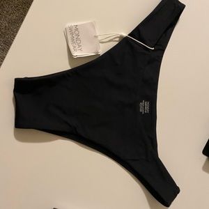 Monday Swim Byron Bottom